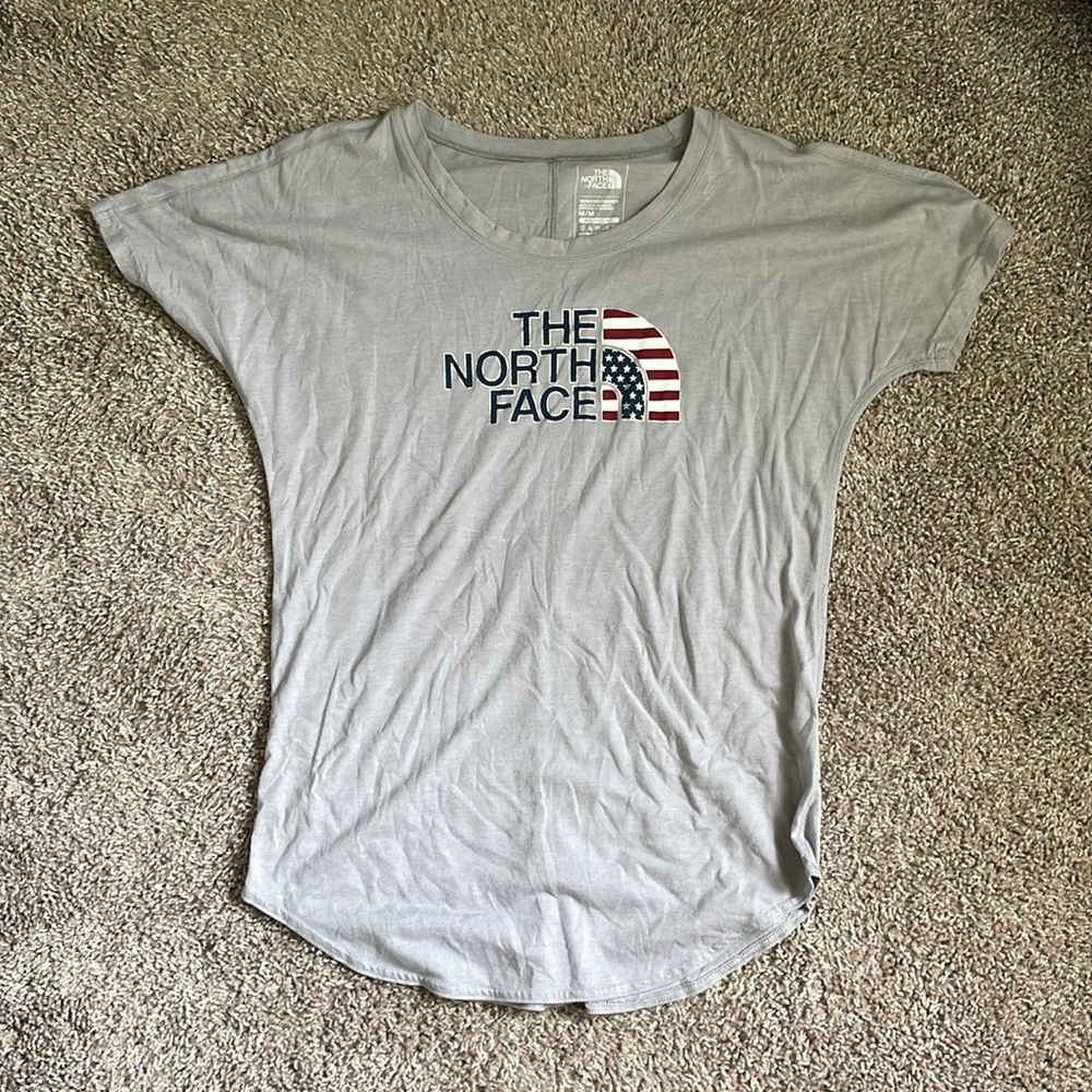 The North Face relaxed Tee. Grey. Size M.